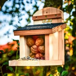 Futterhaus Für Eichhörnchen Flachdach Zedernholz Bitumen Unbehandelt 11 Futterhaus Für Eichhörnchen Flachdach Zedernholz Bitumen Unbehandelt -Haushaltsgerätegeschäft 10038115 yy 0003 logo