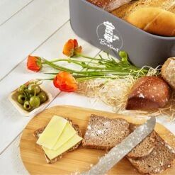 Rök Brotbox Metallblech Bambusdeckel 33,5 X 13 X 18 Cm (BxHxT) Oval 12 Rök Brotbox Metallblech Bambusdeckel 33,5 X 13 X 18 Cm (BxHxT) Oval -Haushaltsgerätegeschäft 10038118 yy 0004 logo